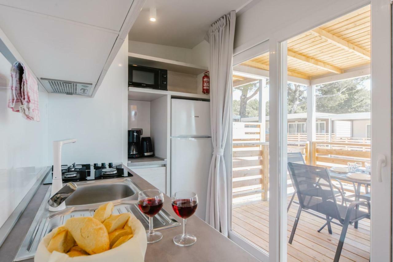 Eurocamp Mobile Homes At Campsite Ljutic Biograd Na Moru Zewnętrze zdjęcie